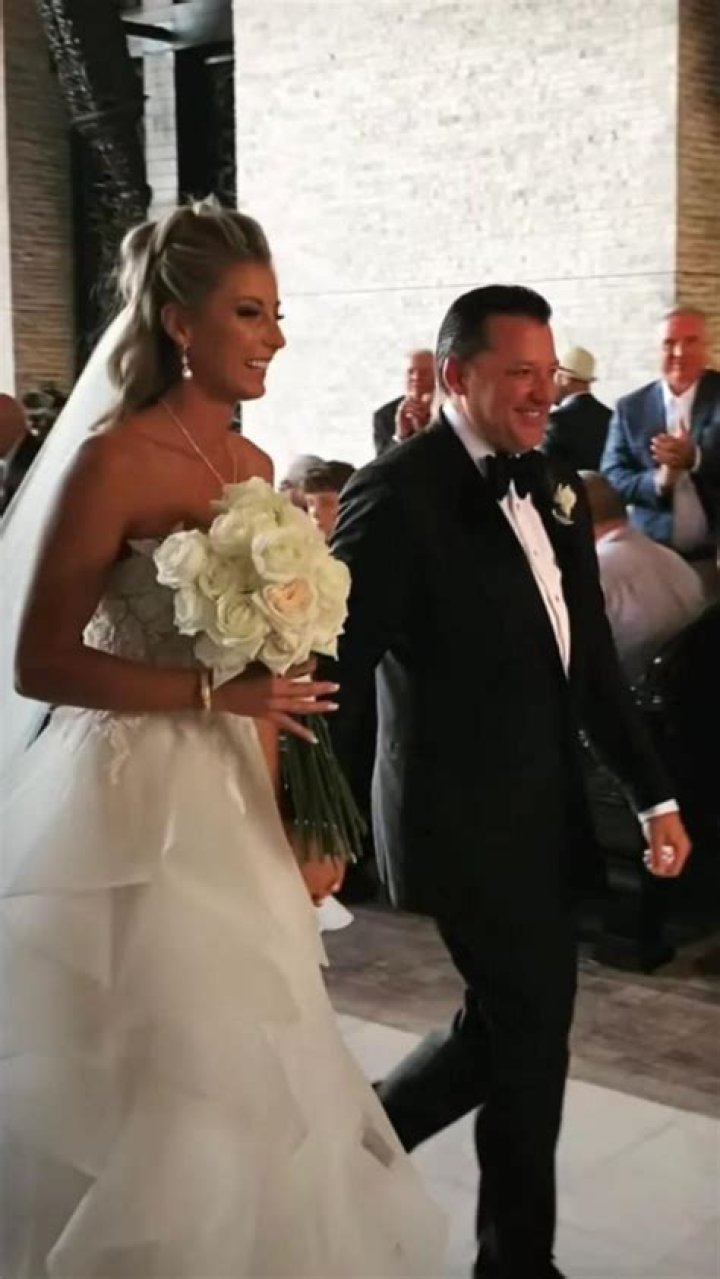 Did Tony Stewart get married? Celebrity.fm #1 Official Stars, Business & People Network, Wik